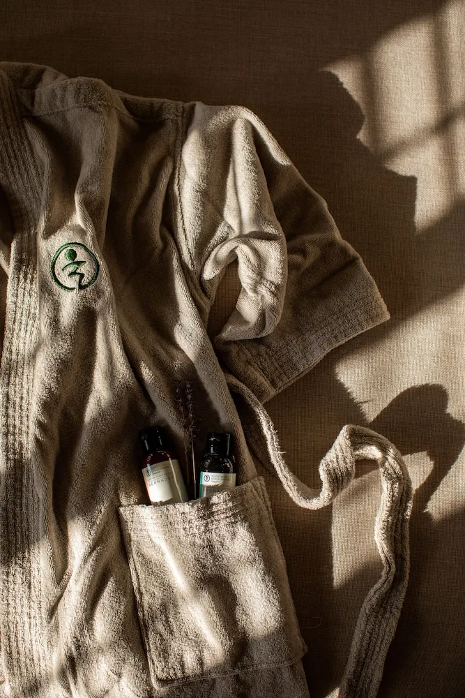 Master Suite, Non Smoking, Pool View