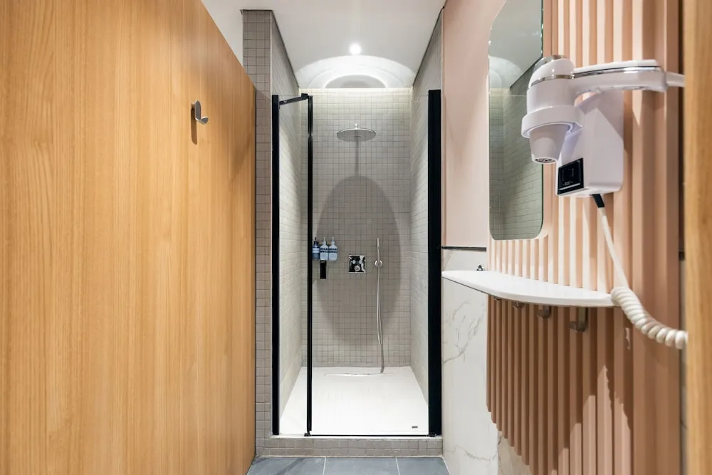 Recharge Cabin