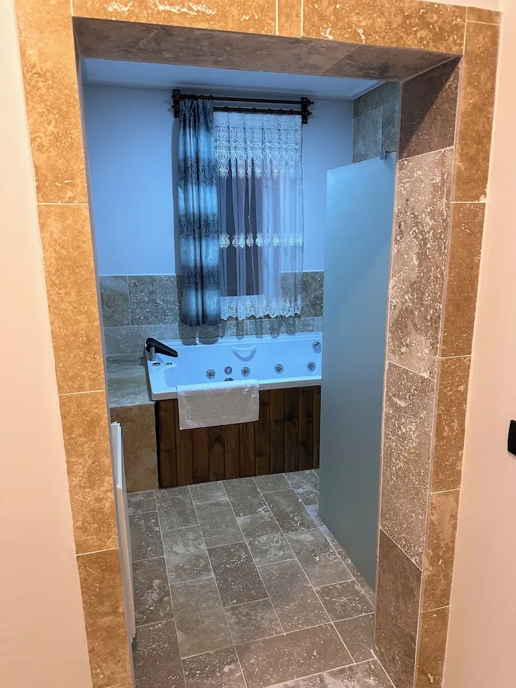 Deluxe Tek Büyük Yataklı Oda, Sigara İçilmez, Şehir Manzaralı