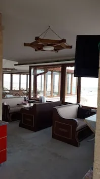DİRİLİŞ BANARYA PANSİYON