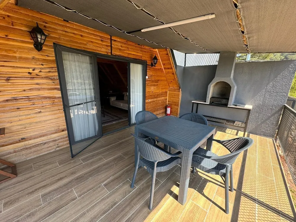 Deluxe Bungalov