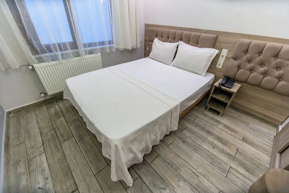 Standard Büyük Yataklı Tek Kişilik Oda