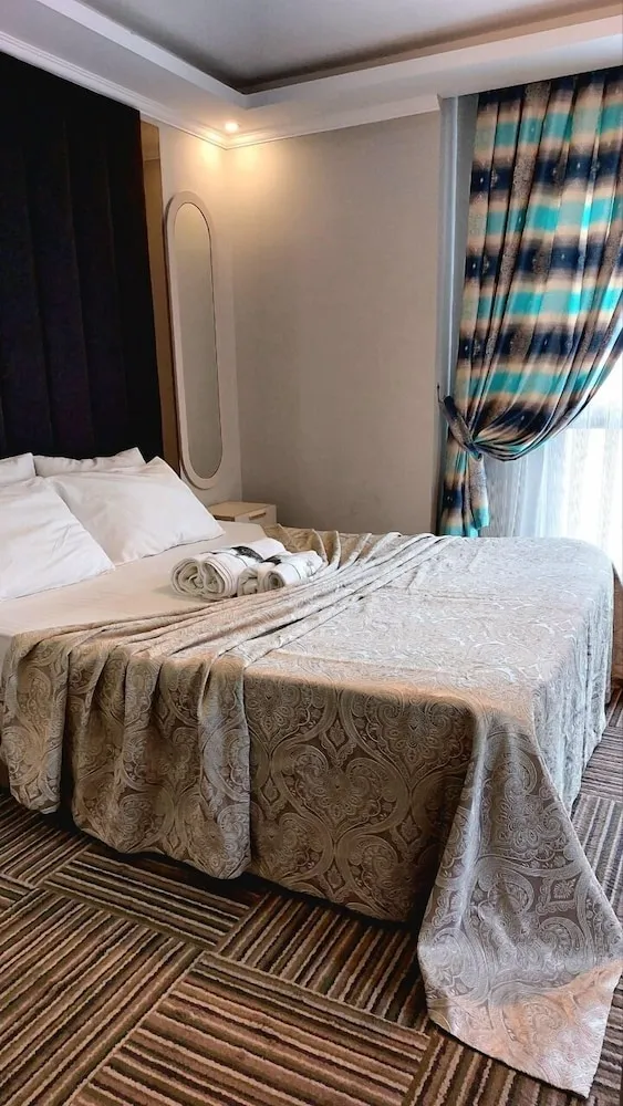 Standard Tek Büyük Yataklı Oda