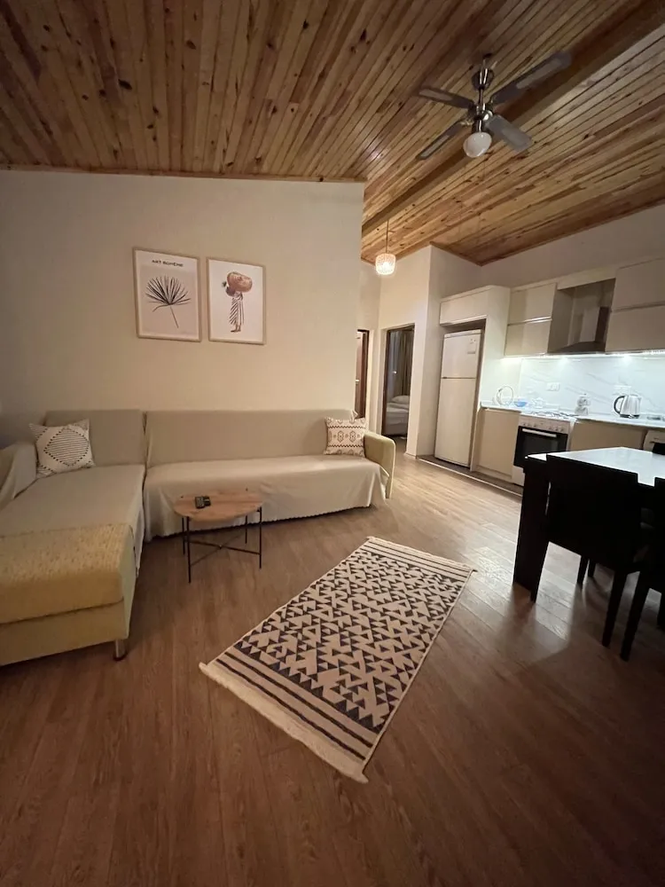 2+1 GARDEN HOUSE