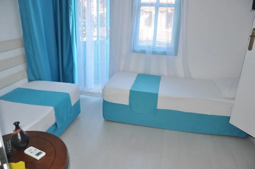 Standard Üç Kişilik Oda