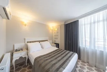 Kunlun Kensington Hotel