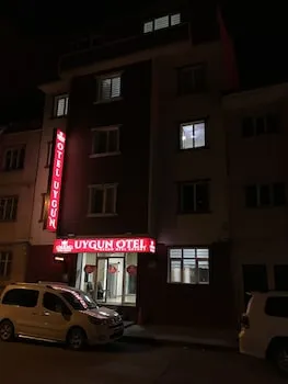 Uygun Otel