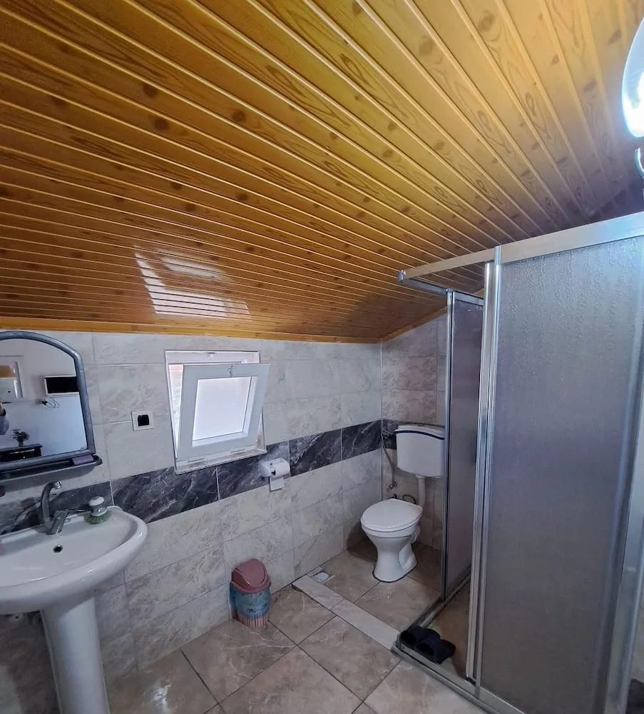 Classic Tek Büyük Yataklı Oda