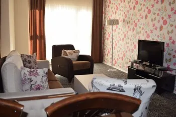 Mira Suites