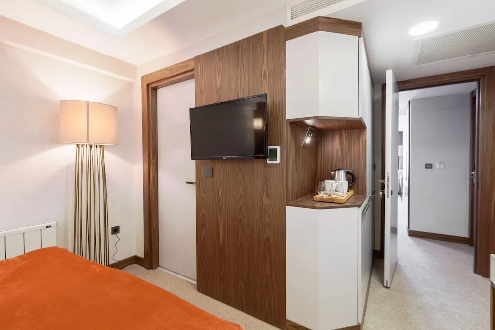Deluxe Dört Kişilik Oda