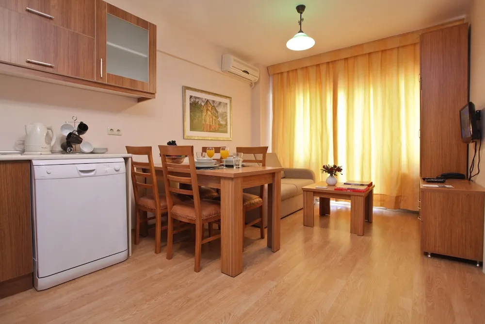 Deluxe Üç Kişilik Oda