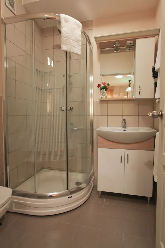 Deluxe Üç Kişilik Oda