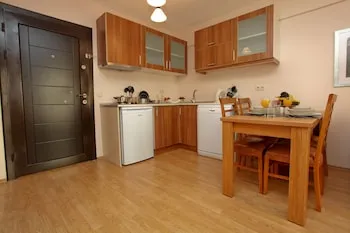 Three Apples Suites and Hotel