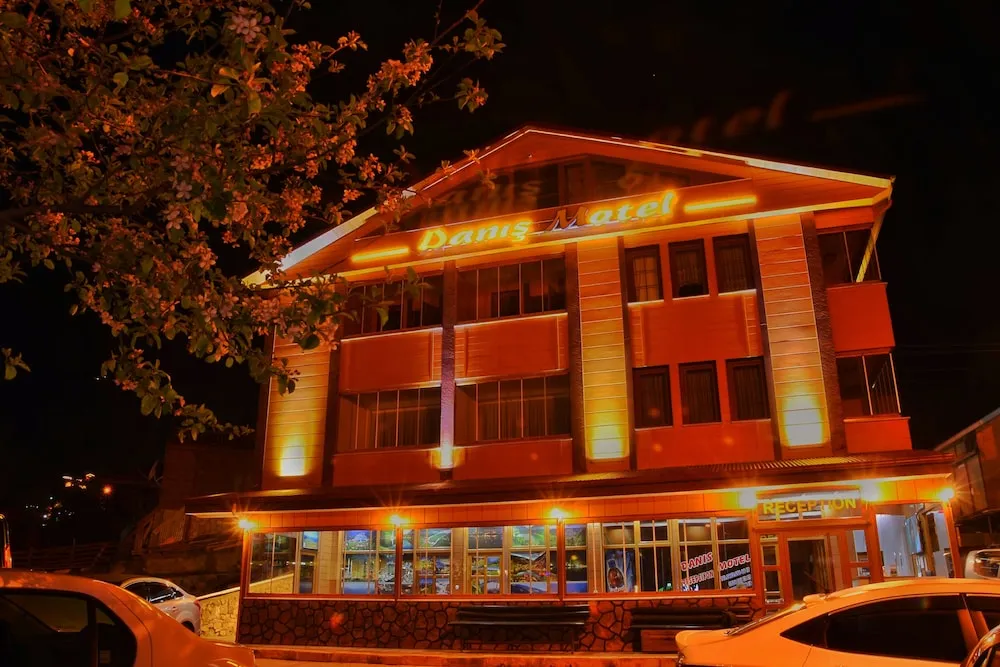 Danis Motel