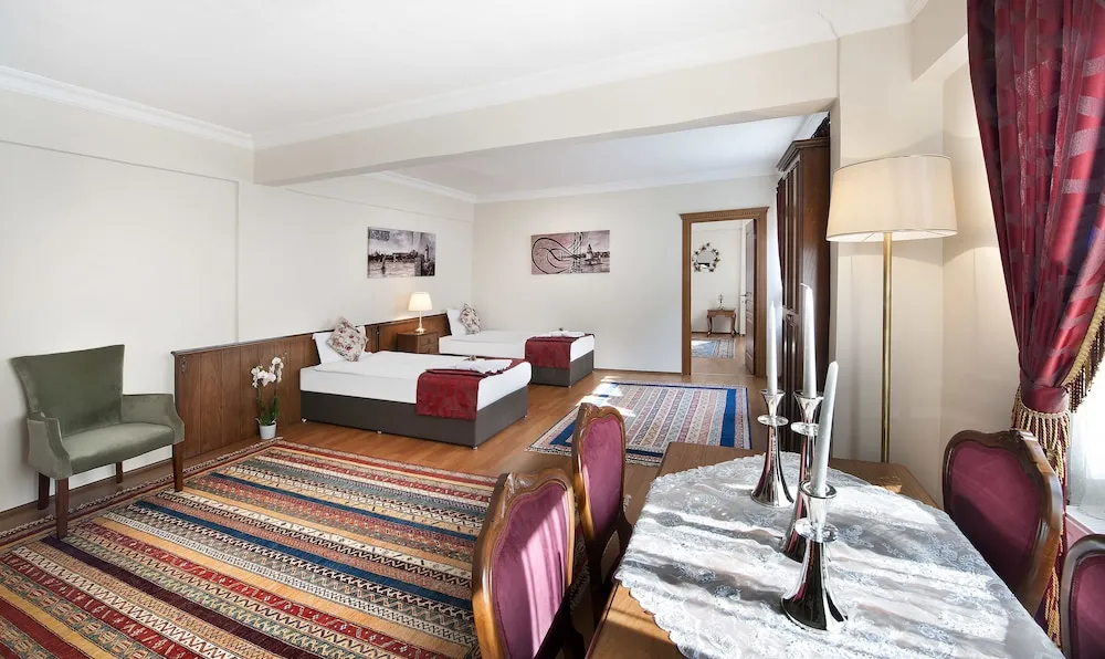 Deluxe Family Suite
