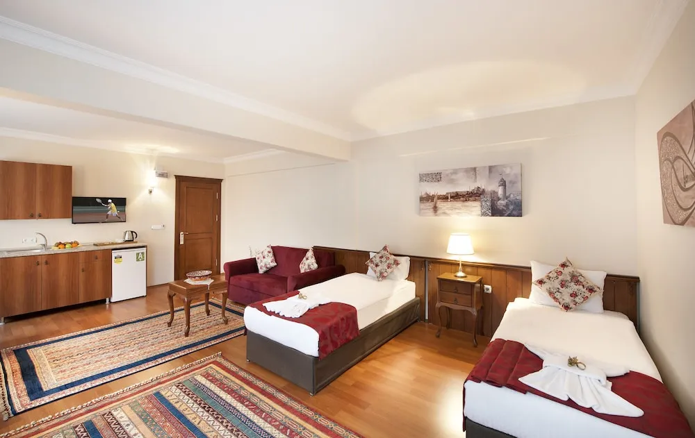 Deluxe Family Suite