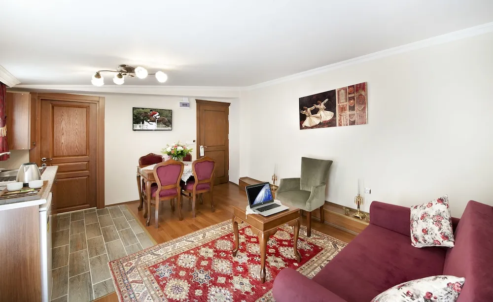 Deluxe Family Suite