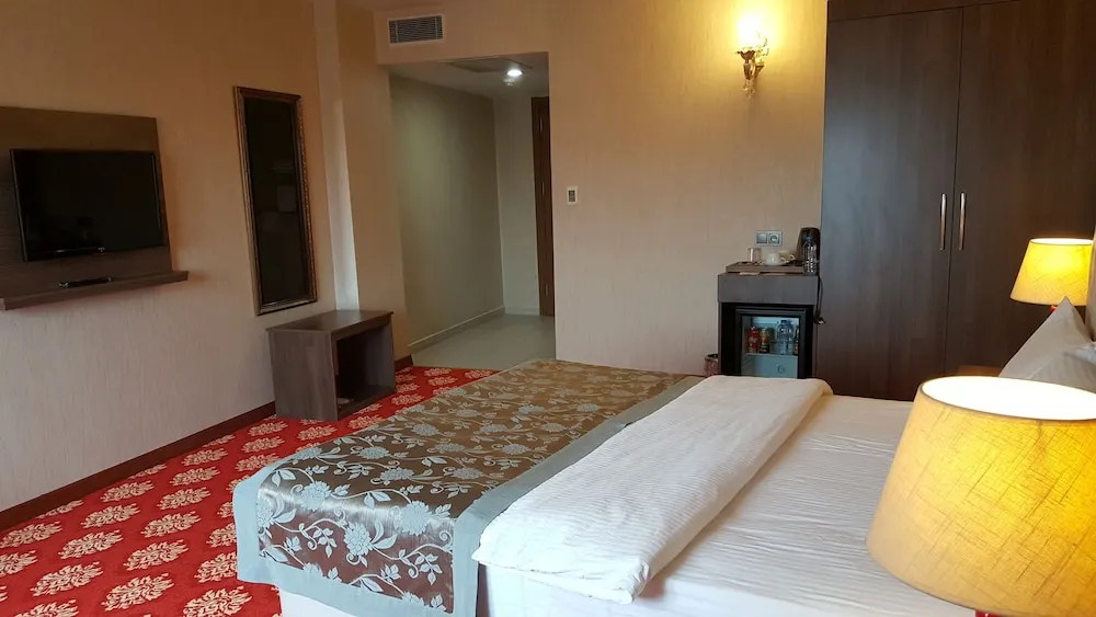 Standard Tek Büyük Yataklı Oda, Şehir Manzaralı