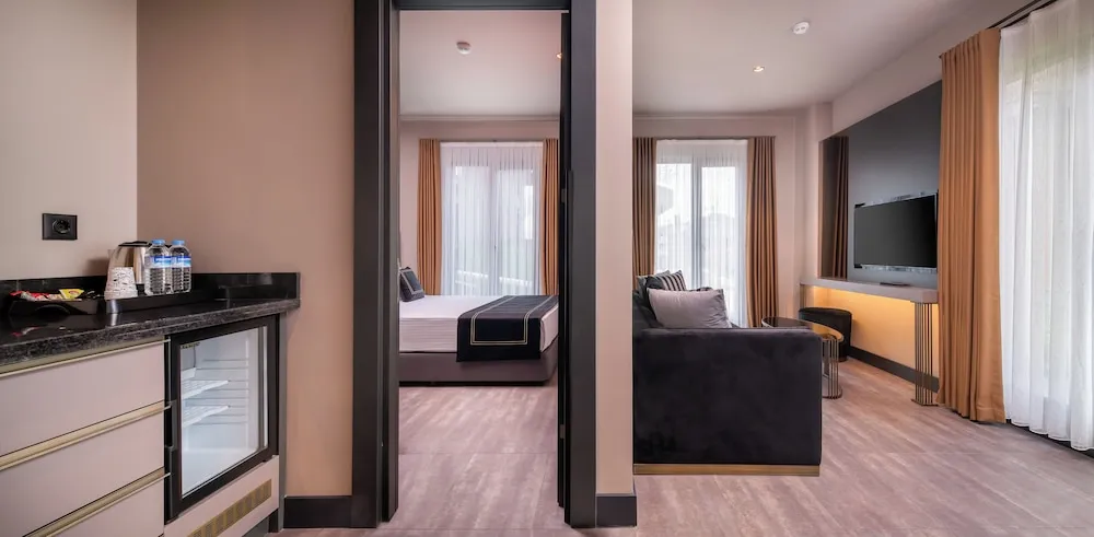 Junior Suite Panoramic Room