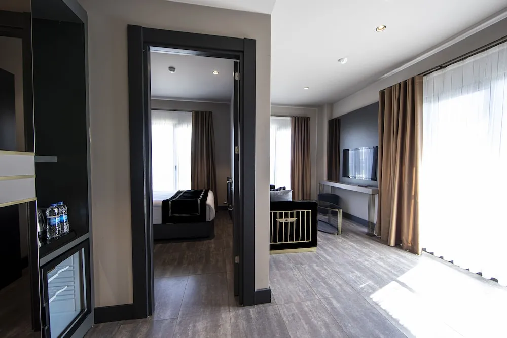 Junior Suite Panoramic Room
