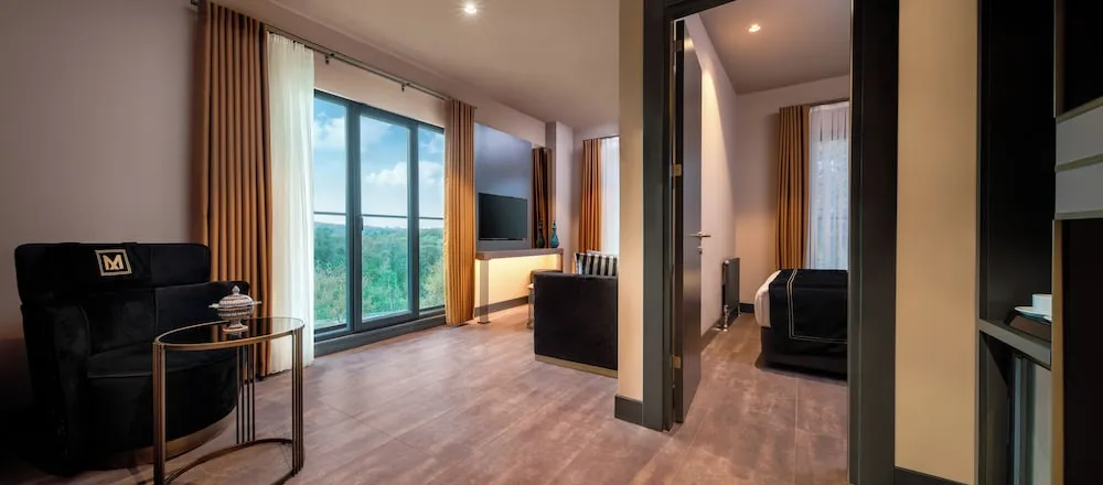 Junior Suite Panoramic Room