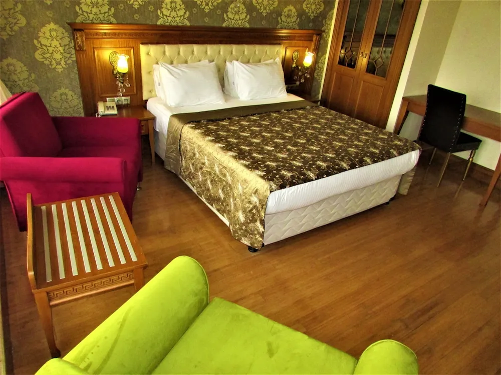 King Suite with Blue Mosque & Haghia Sophia View