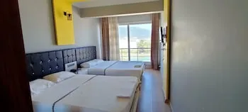 Anemonia Hotel