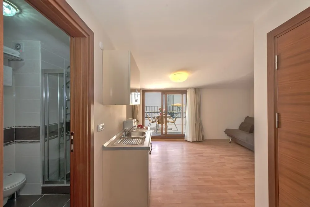 Superior Süit, Teras