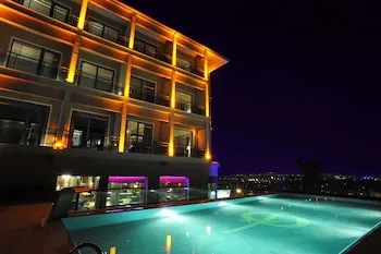 Çelik Palace Hotel Convention Center & Thermal SPA