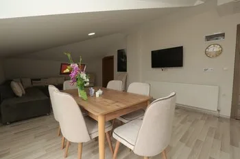 Guguvak Suites By Surur