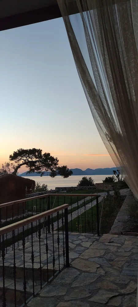 Comfort Ağaç Ev, Balkon, Bahçe Manzaralı