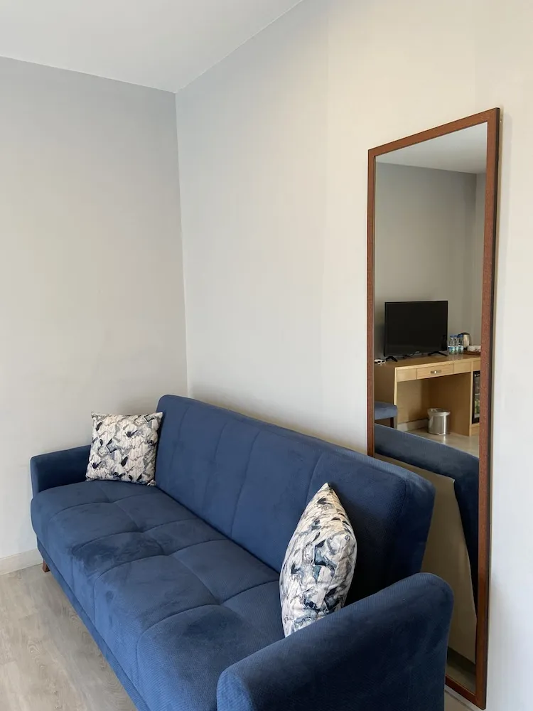 Business Üç Kişilik Oda, 1 Yatak Odası, Balkon/Veranda