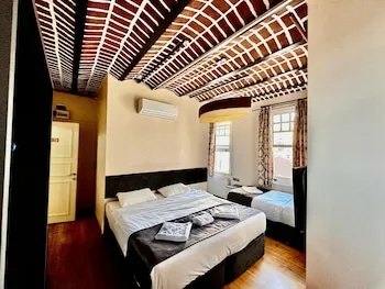 Taksim Palace İstanbul Hotel
