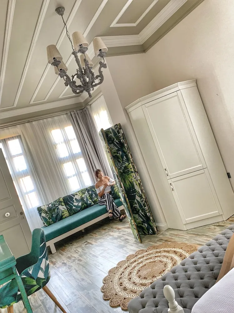 Deluxe Üç Kişilik Oda