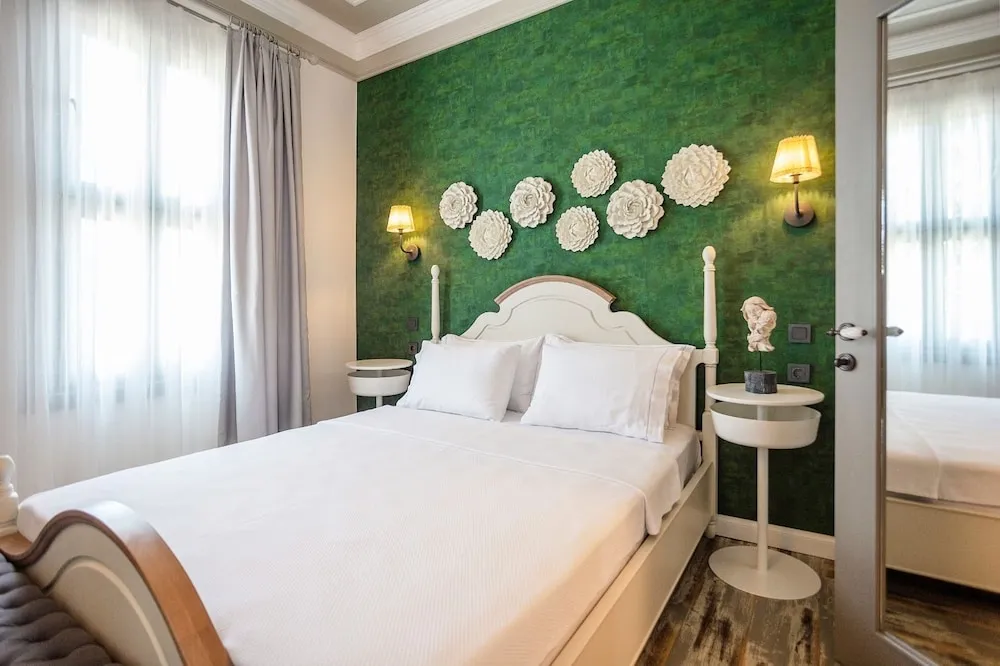 Deluxe Üç Kişilik Oda