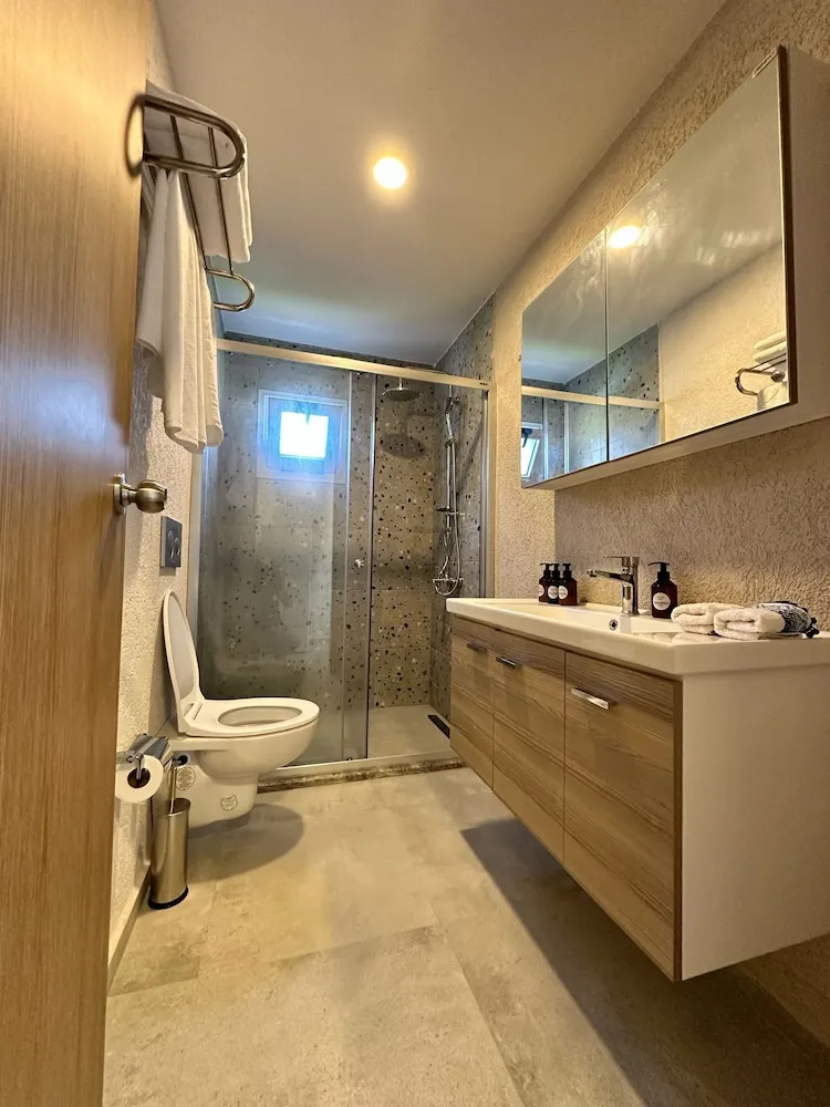 Stüdyo Süit, 1 Büyük (Queen) Boy Yatak ve Çekyat, Balkon, Ek Bina