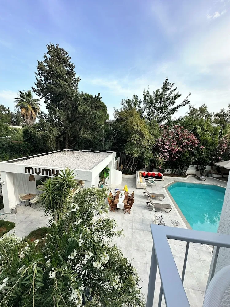 Family Tek Büyük Yataklı Oda, Balkon, Bahçe Manzaralı