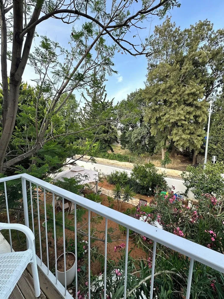 Family Tek Büyük Yataklı Oda, Balkon, Bahçe Manzaralı