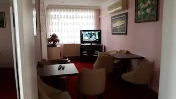 Leman Akçay Otel