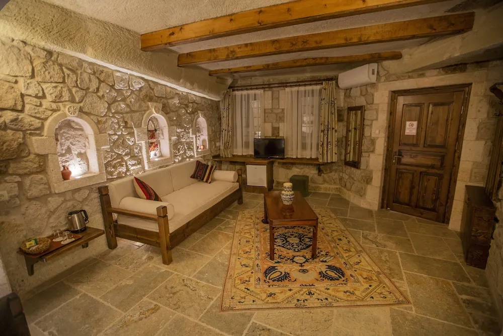 Superior Cave Room 203