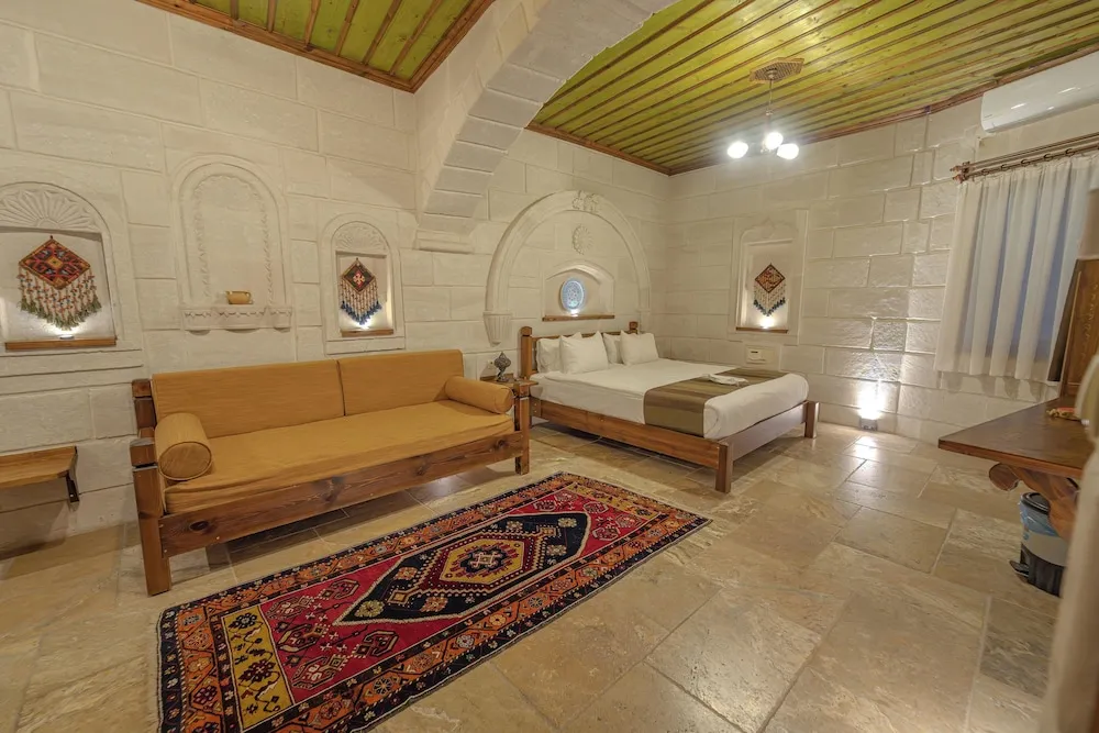 Deluxe Stone Room 303