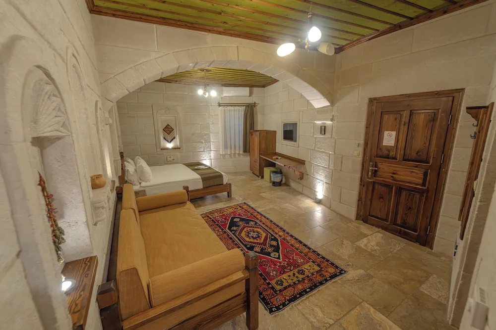 Deluxe Stone Room 303