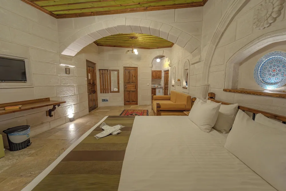 Deluxe Stone Room 303