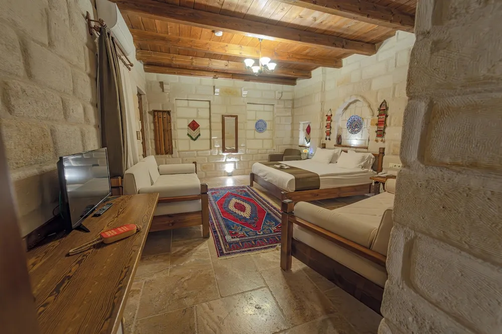 Superior Stone Room 301