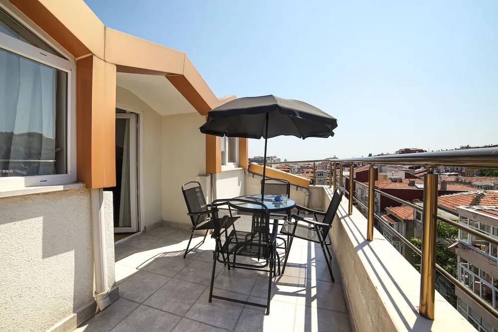 Penthouse Apartment with Terrace