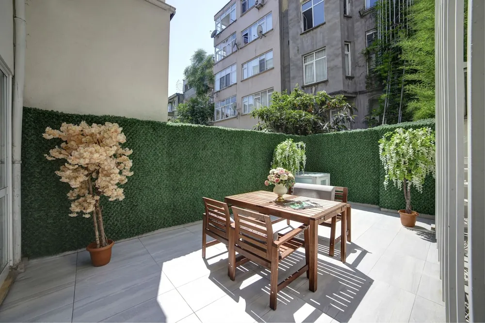 Duplex Apartment with Garden