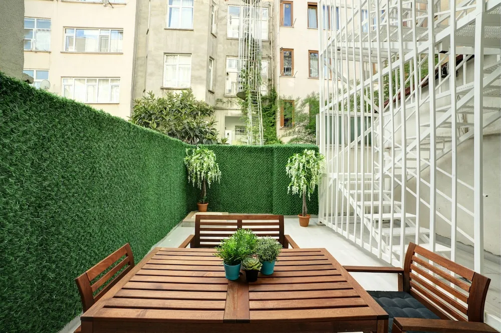 Duplex Apartment with Garden