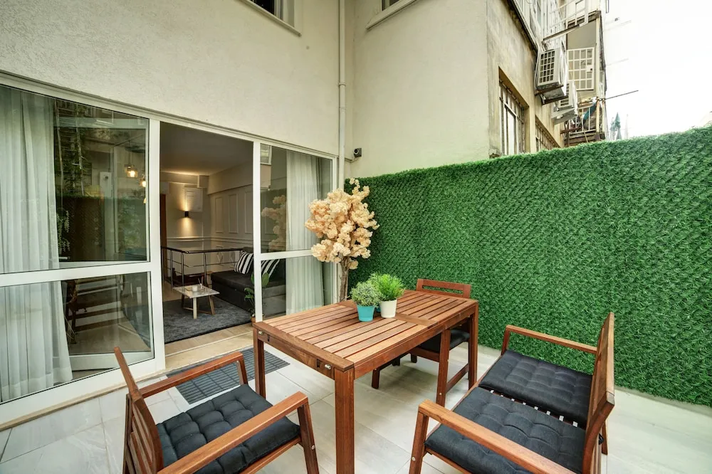 Duplex Apartment with Garden