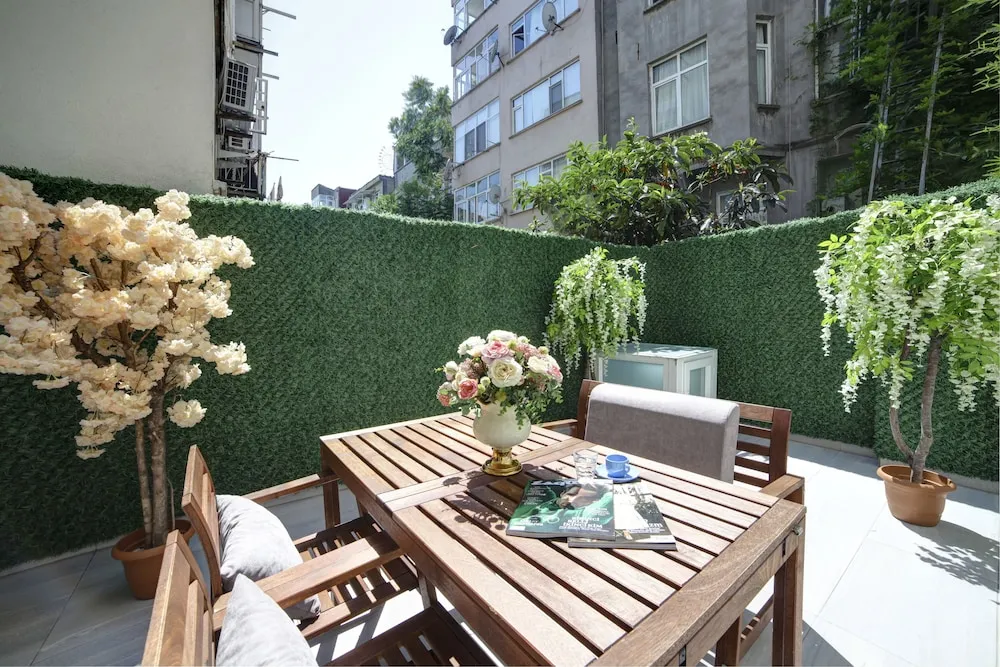Duplex Apartment with Garden