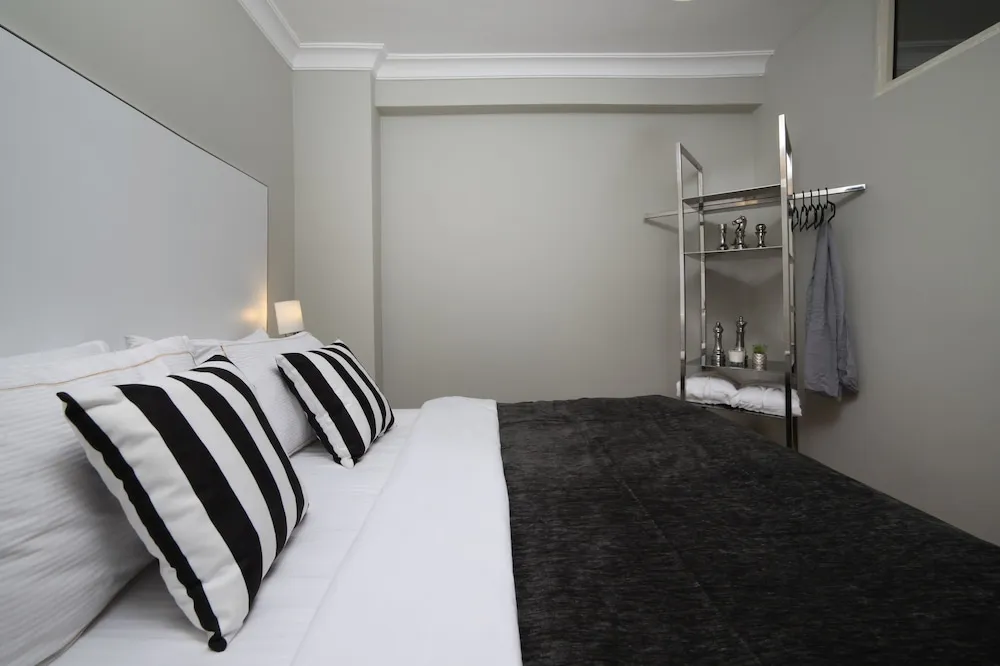 One Bedroom Apartment